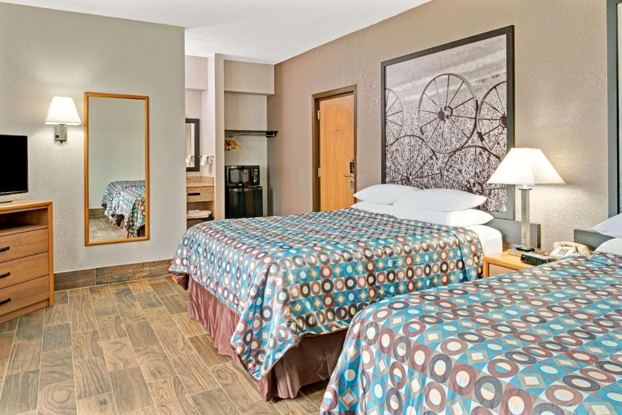Hotel Super 8 By Wyndham Walnut Esterno foto